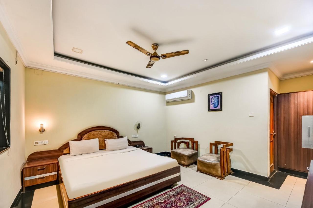 Capital O Hotel Rourkela Palace Buitenkant foto
