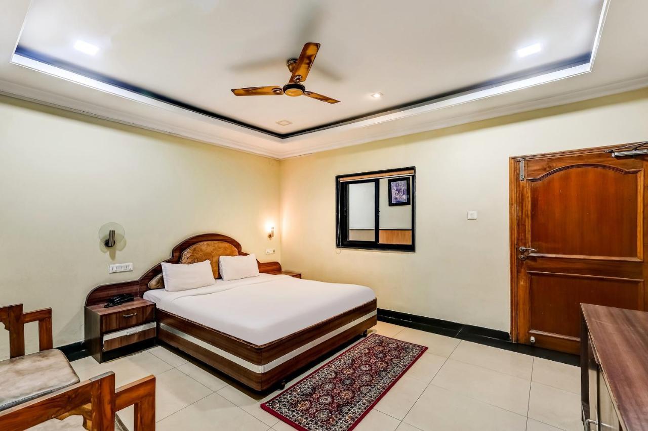 Capital O Hotel Rourkela Palace Buitenkant foto